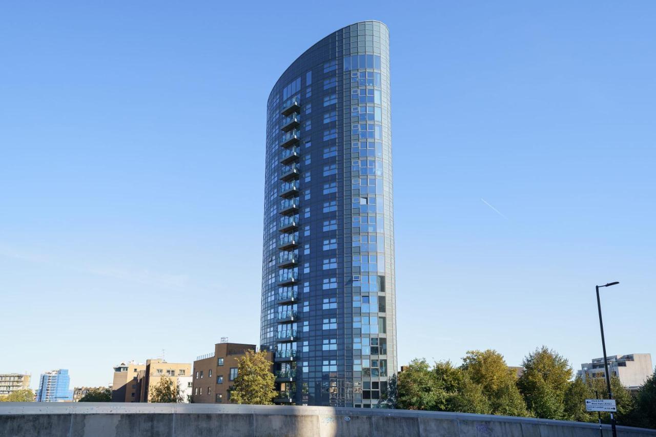 Attractive London Apartment Exterior photo